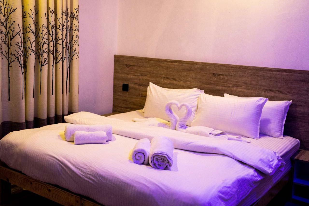 Molar Wave Hotel Himmafushi Buitenkant foto